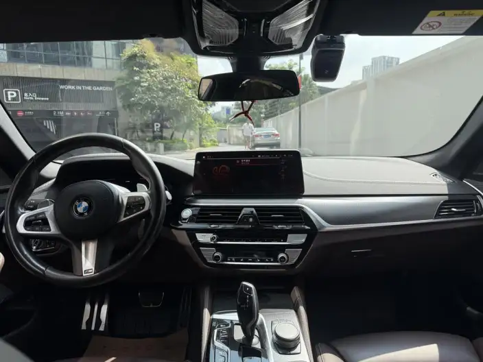 BMW 5 Series Imported 2022 Model 540i Fashion edition M Sports Set – фото 9