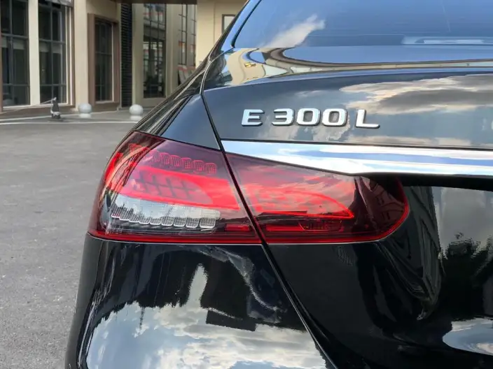Mercedes-Benz E-Class 2022 Model E 260 L sedan – фото 8
