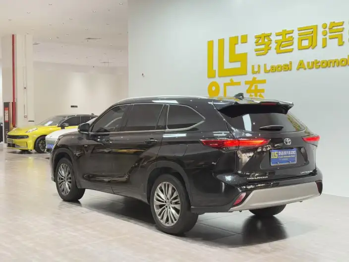 Toyota Highlander 2024 Model Hybrid 2.5L 4WD Supreme Edition 7 seat – фото 5