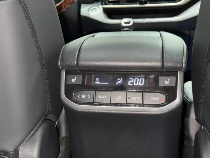 Toyota Highlander 2024 Model Hybrid 2.5L 4WD Supreme Edition 7 seat – фото 8