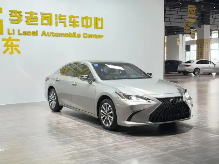 Lexus ES 2021 Model 200 Superior Edition