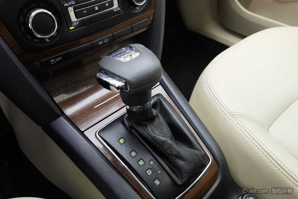 Skoda Octavia 2013 модификация 1.4TSI DSG Yi элегантный Edition – фото 15