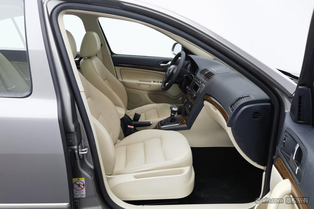 Skoda Octavia 2013 модификация 1.4TSI DSG Yi элегантный Edition – фото 24