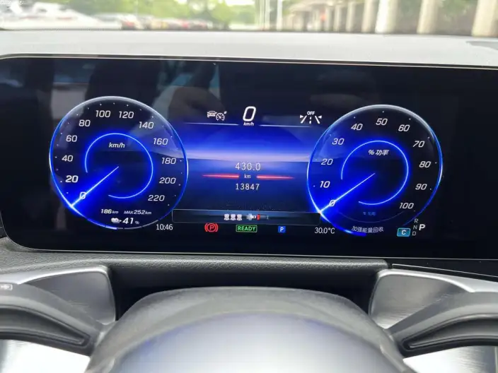 Mercedes-Benz EQB 2025 Model EQB 260 – фото 8