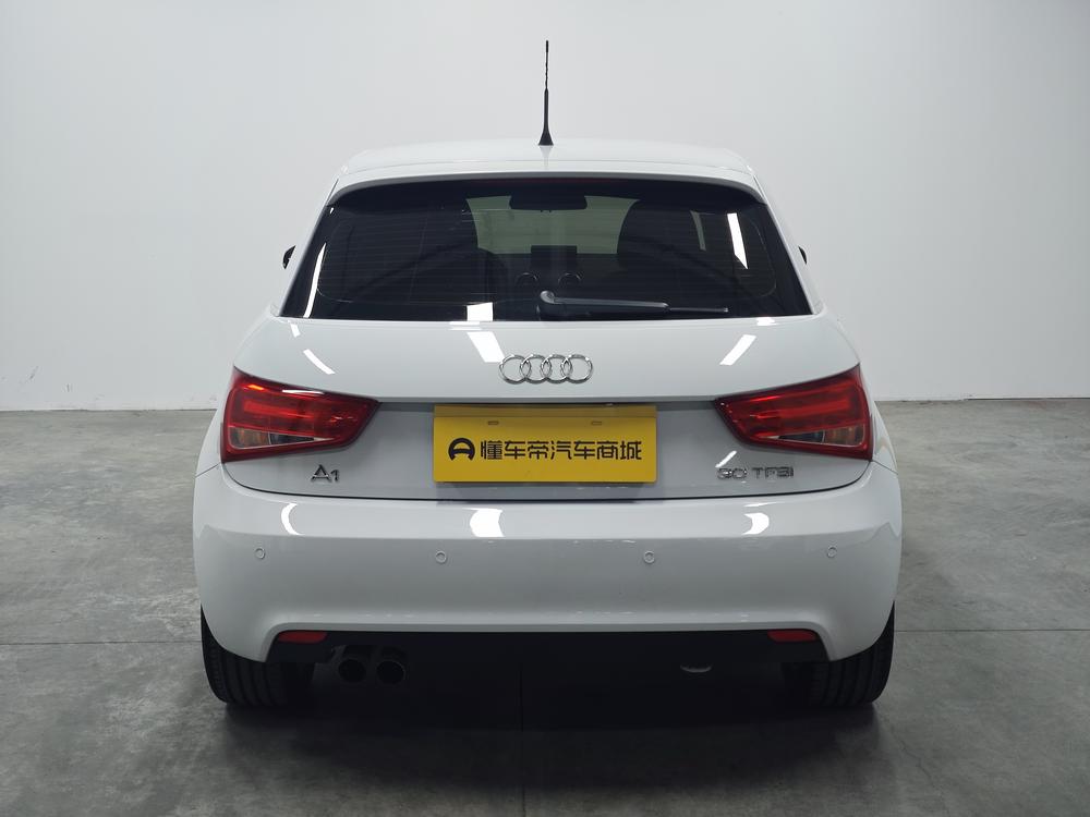 Audi A1 2013 модификация 30 TFSI Sportback Urban – фото 6