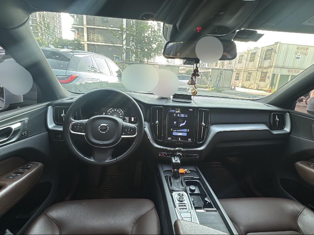 Volvo XC60 2021 T5 AWD Intelligent Refined Luxury – фото 5