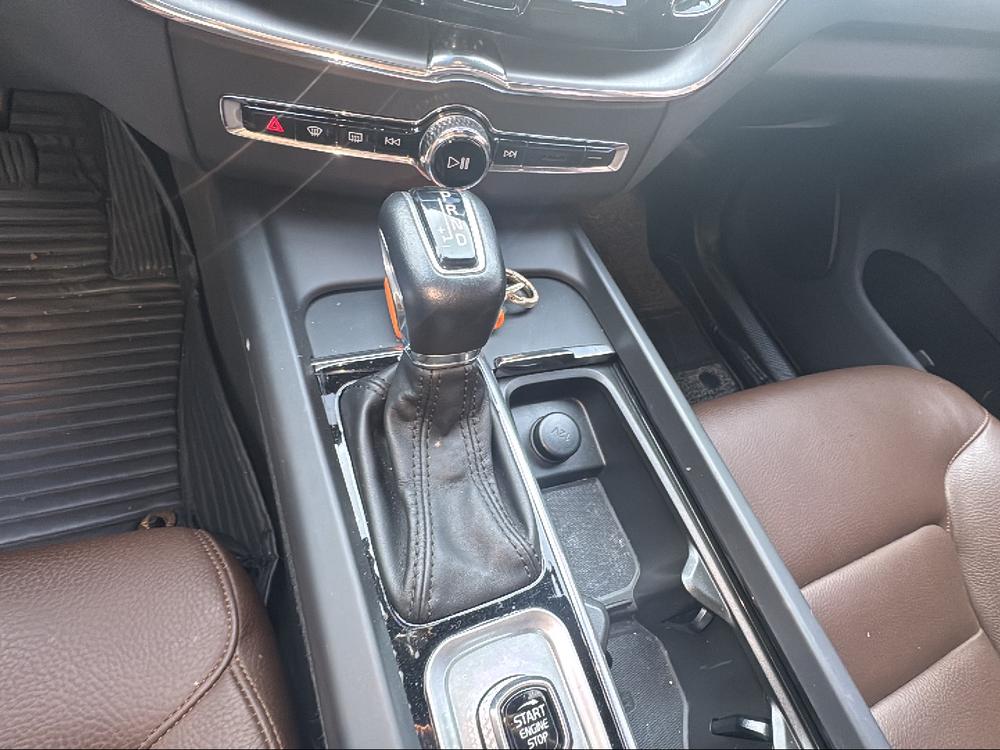 Volvo XC60 2021 T5 AWD Intelligent Refined Luxury – фото 9