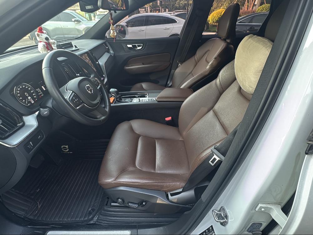 Volvo XC60 2021 T5 AWD Intelligent Refined Luxury – фото 10