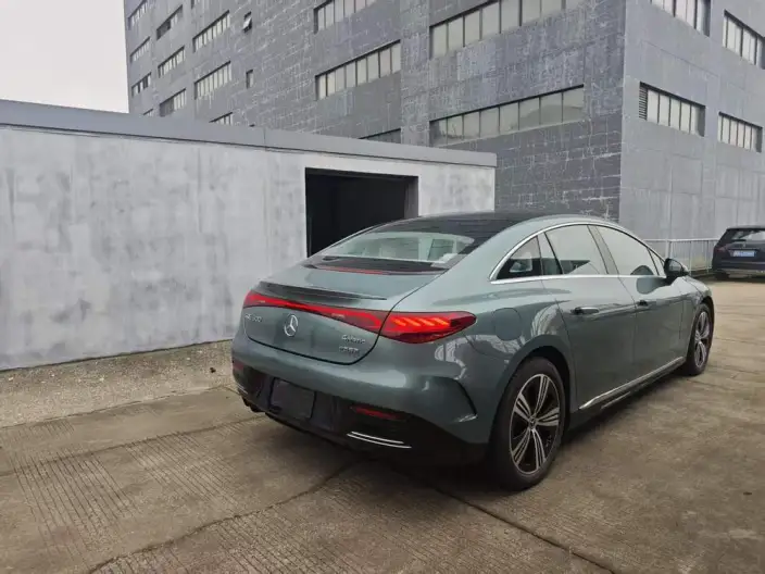 Mercedes-Benz EQE 2025 Model EQE 500 4MATIC Deluxe Edition – фото 6
