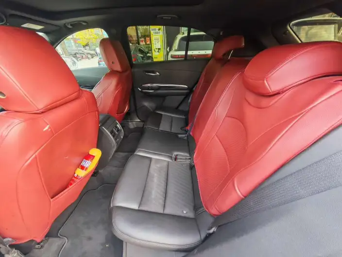 Cadillac XT4 2022 Model 28T 2WD Fashion Model – фото 9