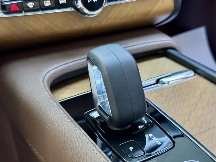 Volvo XC90 2022 Model B5 Zhixing Deluxe Edition 5 seat – фото 10