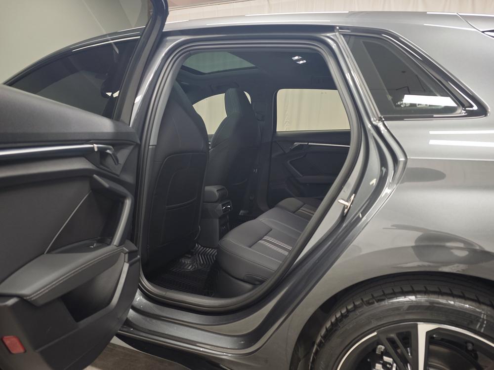 Audi A3 2022 Sportback 35 TFSI Stylish Sportback – фото 18
