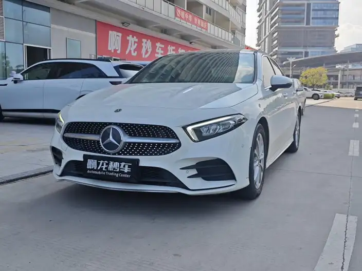 Mercedes-Benz A-class 2022 Model A 200 L Sports sedan Dynamic Edition