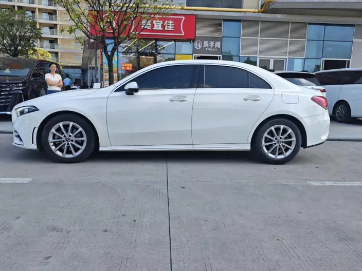 Mercedes-Benz A-class 2022 Model A 200 L Sports sedan Dynamic Edition