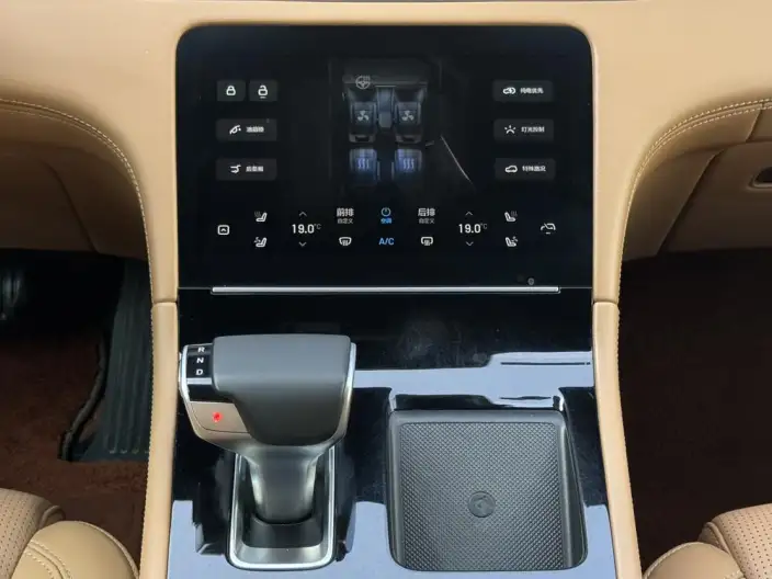 Li Auto ONE 2021 Model Extended Range 6 seat Edition – фото 10