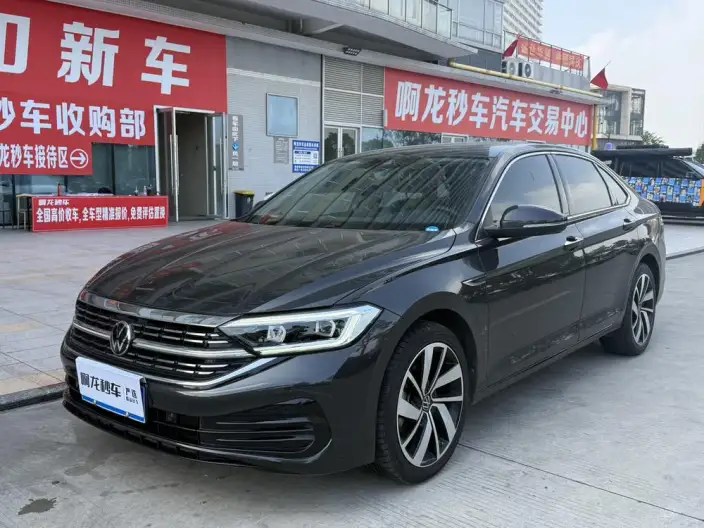 Volkswagen Sagitar 2023 Model 300TSI DSG Superior Edition
