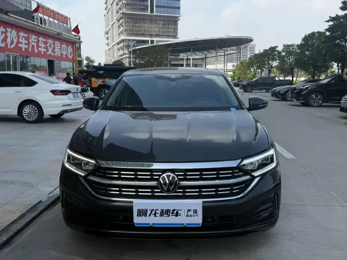 Volkswagen Sagitar 2023 Model 300TSI DSG Superior Edition