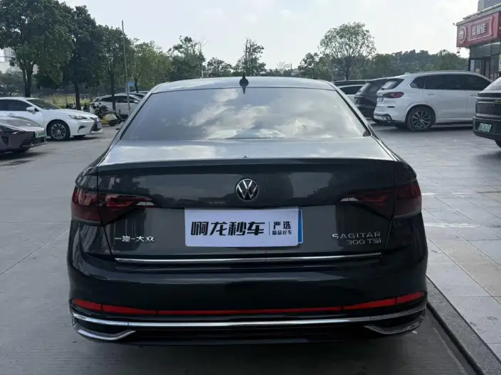 Volkswagen Sagitar 2023 Model 300TSI DSG Superior Edition