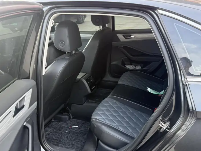 Volkswagen Sagitar 2023 Model 300TSI DSG Superior Edition – фото 9