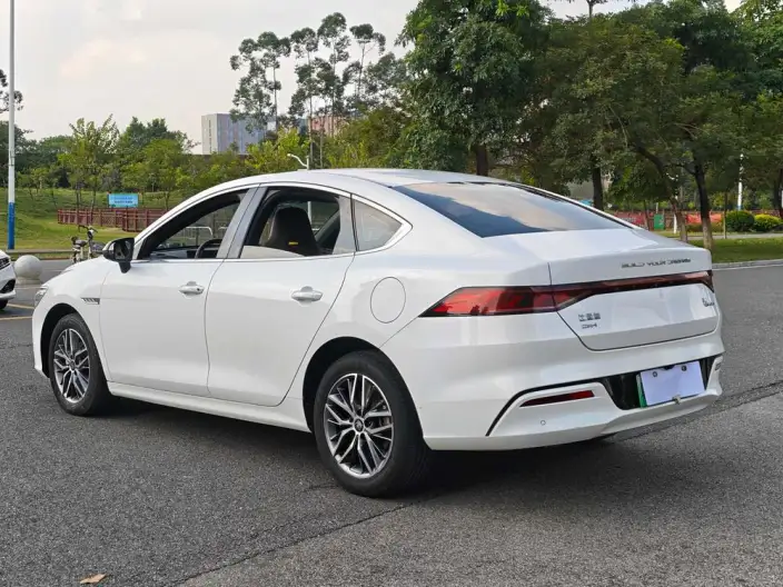 BYD Qin PLUS DM 2023 Model DM-i Champion Edition 120KM Leading Model