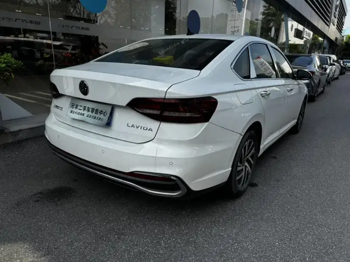 Volkswagen Lavida 2023 Model 1.5L Automatic Manyi Edition – фото 5