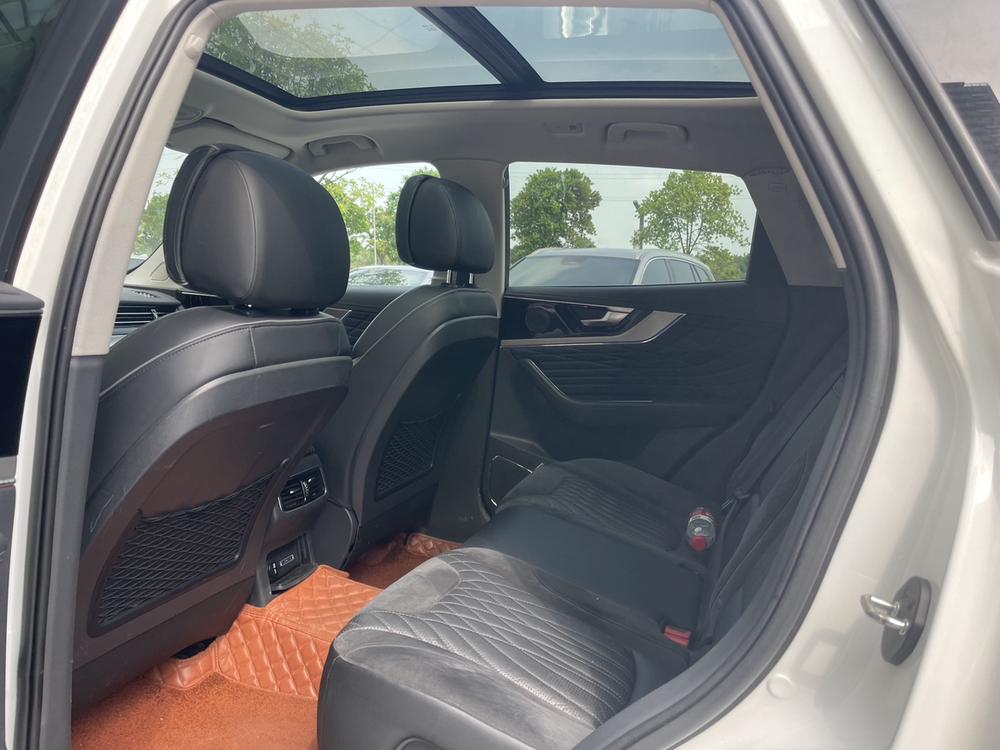 Hongqi HS5 2022 Facelift 2.0T Connected Qixiang AWD – фото 9
