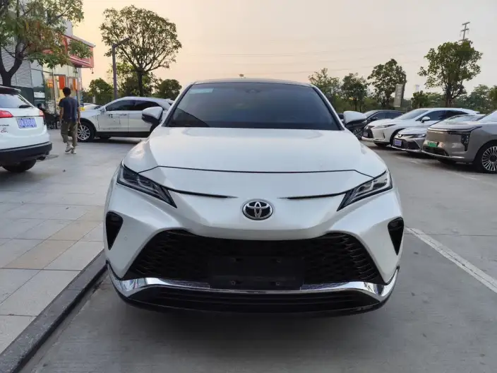 Venza 2022 Model 2.0L CVT 2WD Premium Edition – фото 2