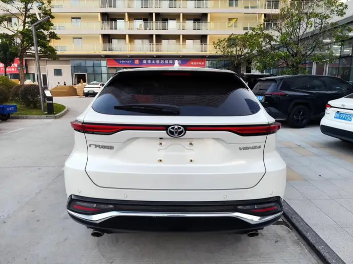 Venza 2022 Model 2.0L CVT 2WD Premium Edition – фото 4