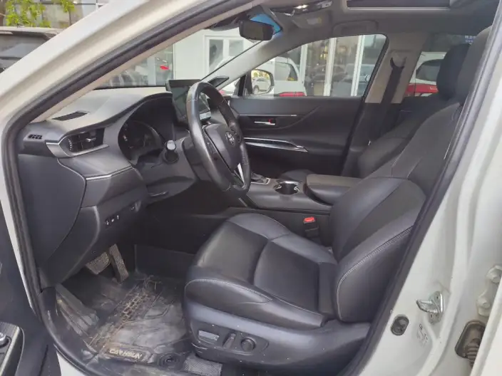 Venza 2022 Model 2.0L CVT 2WD Premium Edition – фото 8