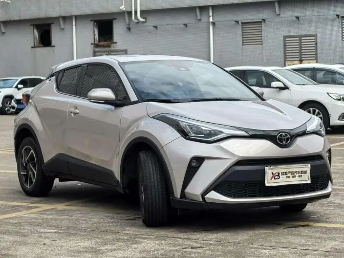 Toyota C-HR 2023 Model 2.0L Deluxe Edition – фото 3
