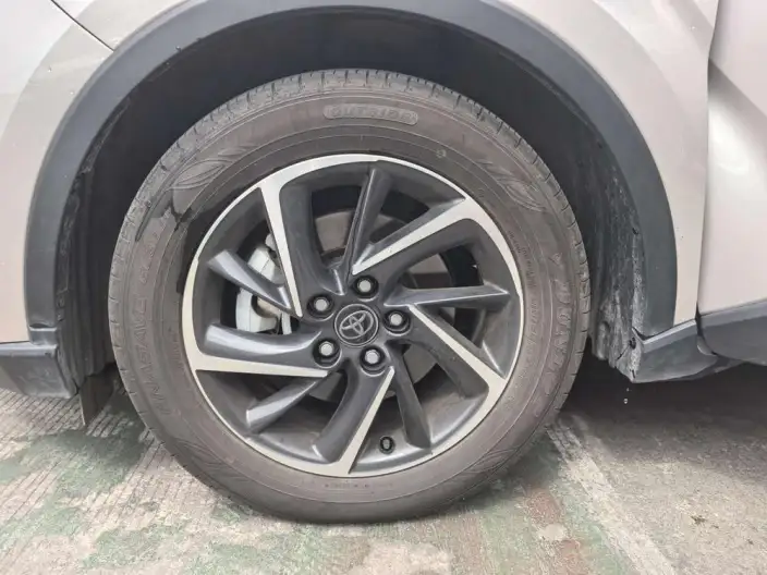 Toyota C-HR 2023 Model 2.0L Deluxe Edition – фото 6