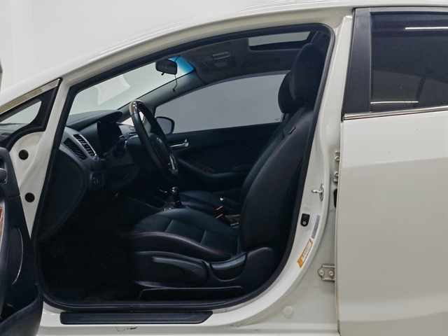 Kia K3 2015 1.6L Auto GLS – фото 17