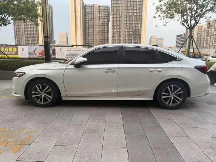Model Ge 2023 Model 240TURBO CVT Leading version