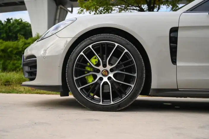 Panamera 2023 Model Panamera Executive Extended Platinum Edition 2.9T – фото 10