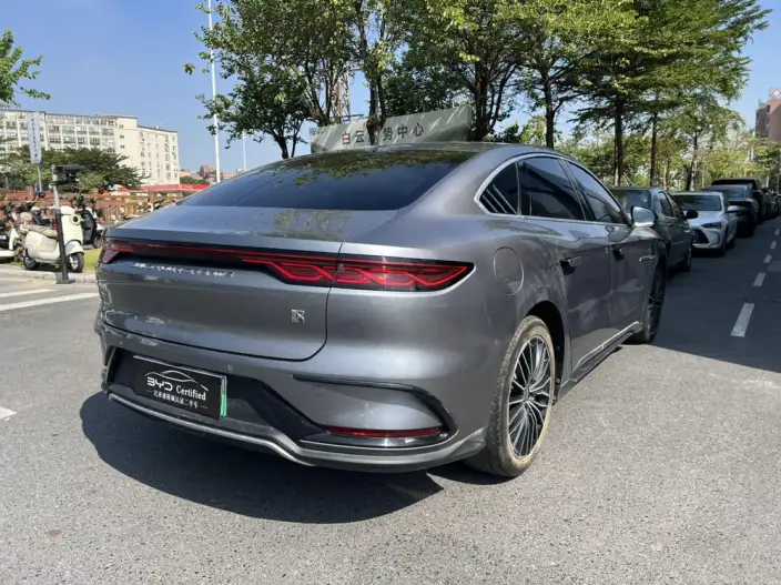 BYD Han DM 2024 Model DM-i Honor Edition 121KM Zunrong Model – фото 7