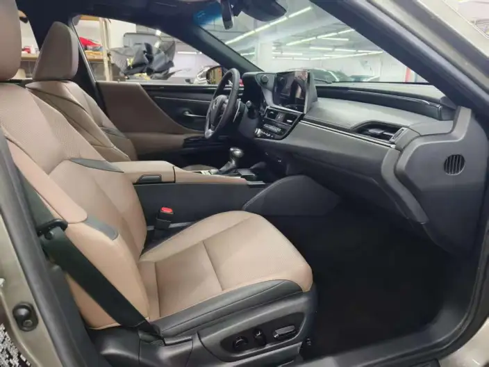 Lexus ES 2021 Model 300h Superior Edition – фото 7