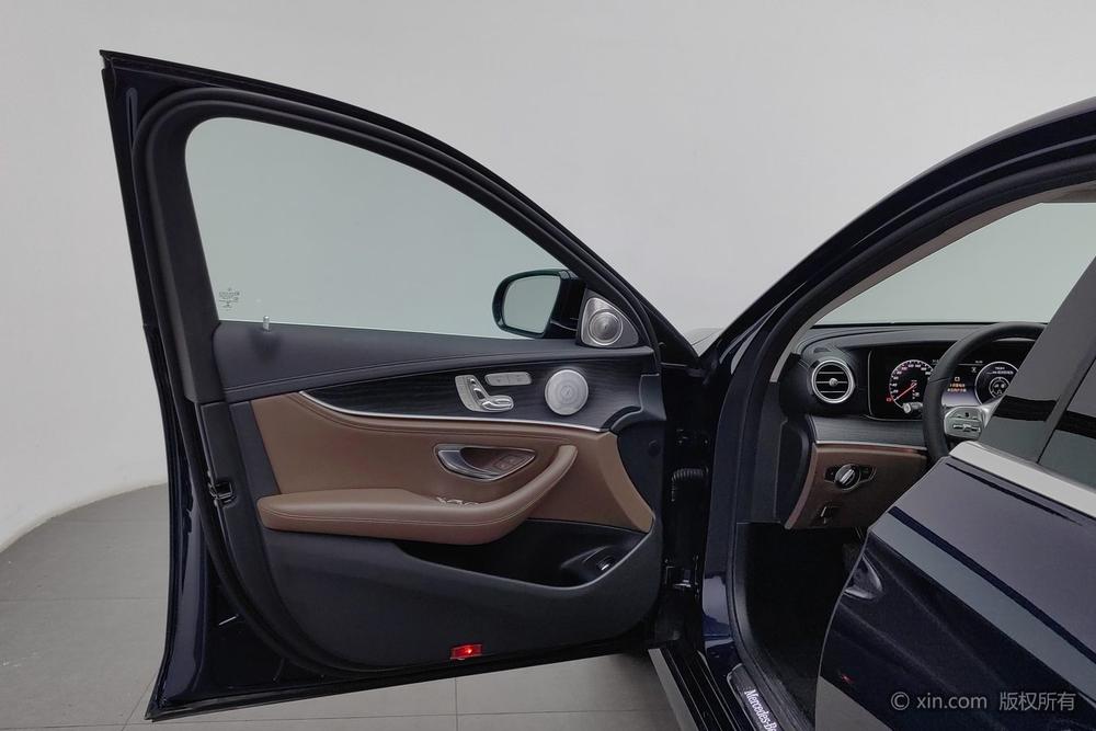 Mercedes-Benz E-Class 2020 Facelift E 300 L Sport Style – фото 22