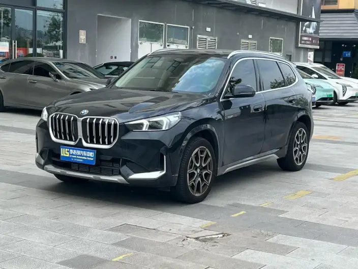 BMW X1 2026 Model sDrive25Li X Design Set – фото 1