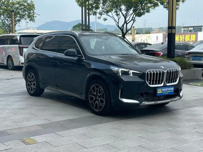 BMW X1 2026 Model sDrive25Li X Design Set – фото 3