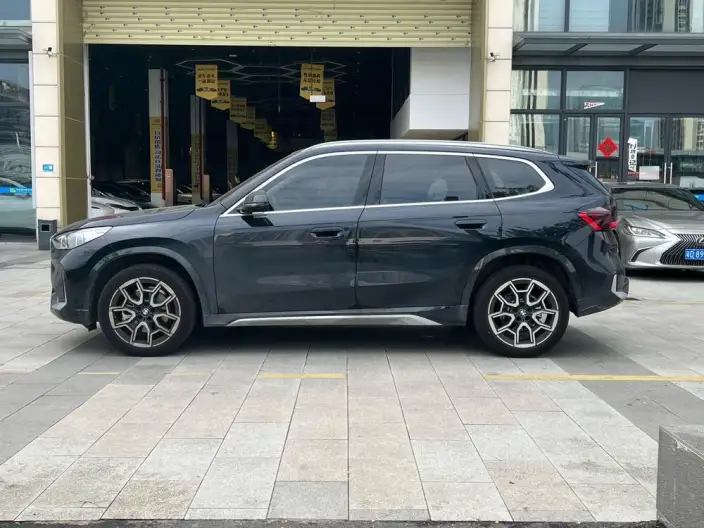 BMW X1 2026 Model sDrive25Li X Design Set – фото 4