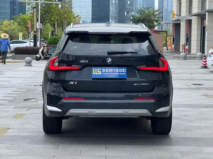 BMW X1 2026 Model sDrive25Li X Design Set – фото 6