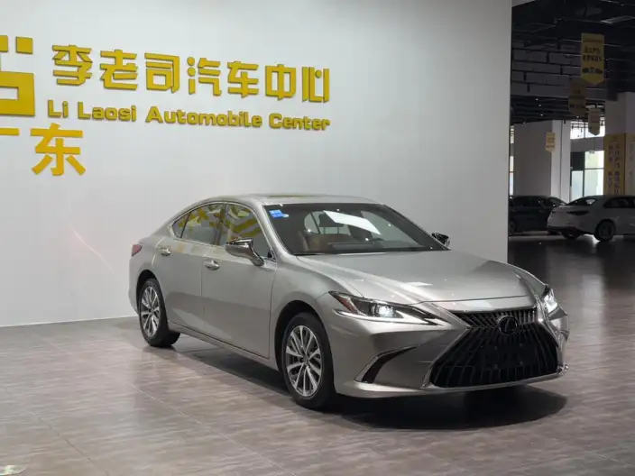 Lexus ES 2022 Model 200 Superior Edition