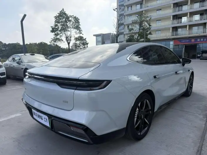 Geely Galaxy E8 2024 Model 550km PRO – фото 5