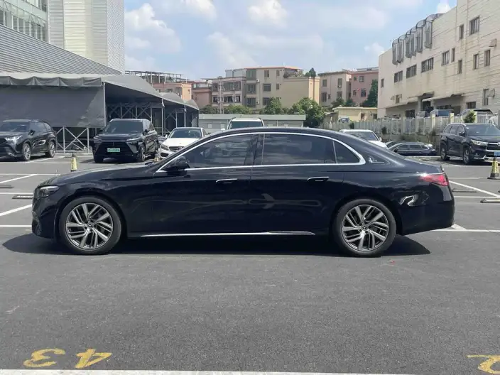 Mercedes-Benz E-Class 2024 Model E 300 L Fashion Model sedan – фото 3