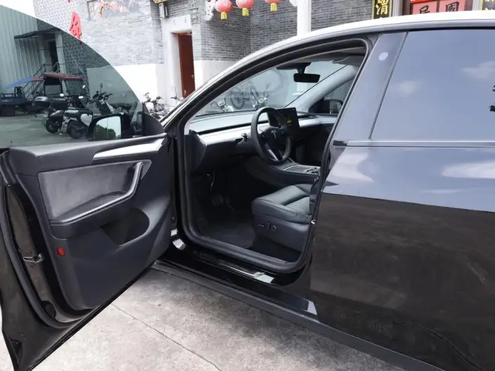 Model Y 2023 Model Rear-wheel drive version – фото 9