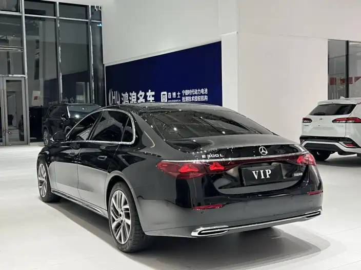 Mercedes-Benz E-Class 2026 Model E 300 L Fashion Model sedan – фото 4