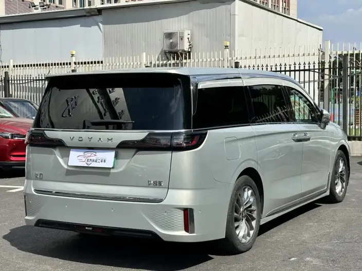 VOYAH Dreamer PHEV 2024 Model Ultra-long Endurance Ultimate Edition – фото 6