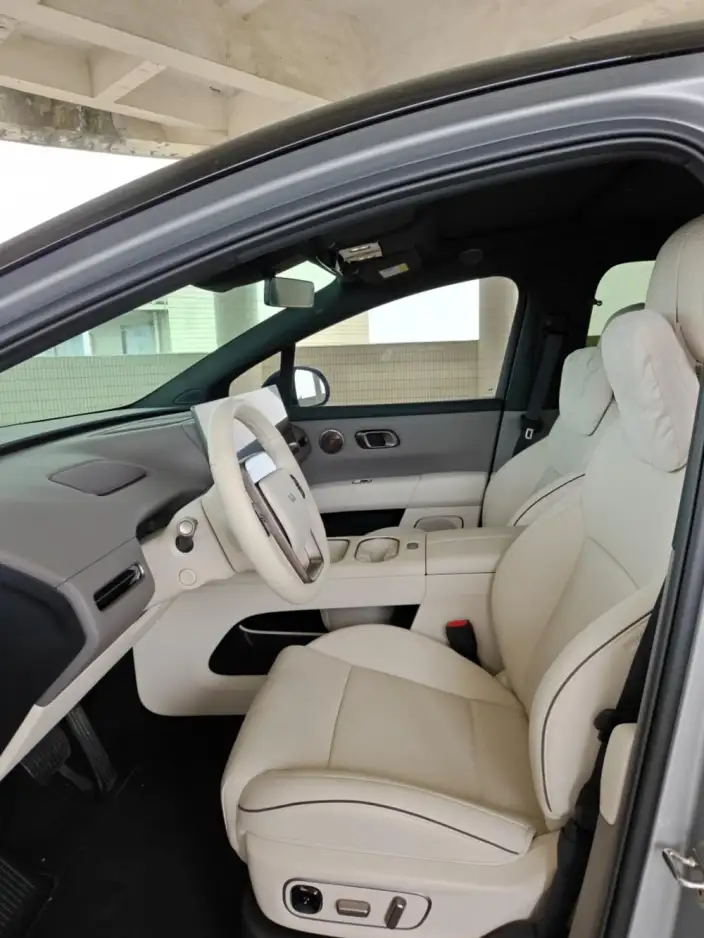 Li Auto i6 2025 Model 2WD Standard Edition – фото 8