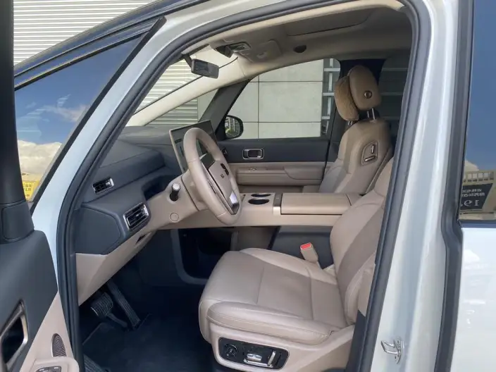 Li Auto MEGA 2025 Model Home Family Special Edition – фото 9