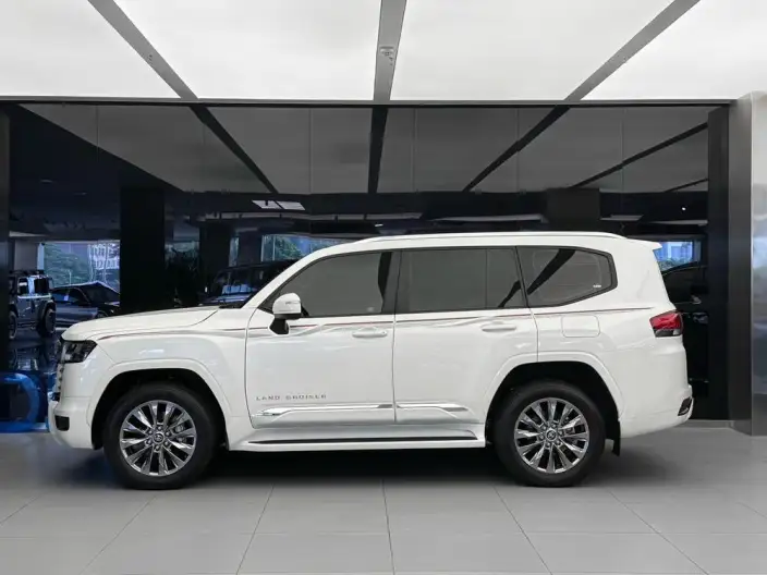 Land Cruiser (import 2024 Model 3.5T Automatic 4WD 7 seat Parallel Imported – фото 3